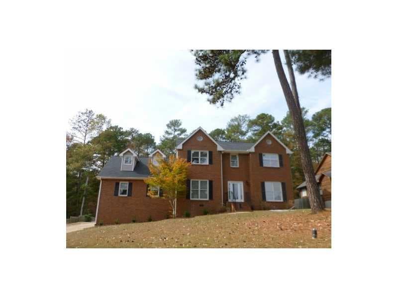 4 bedroom, 2,886 sq ft single family residence sold at 1930 Loch Lomond Trail, Atlanta, GA 30331