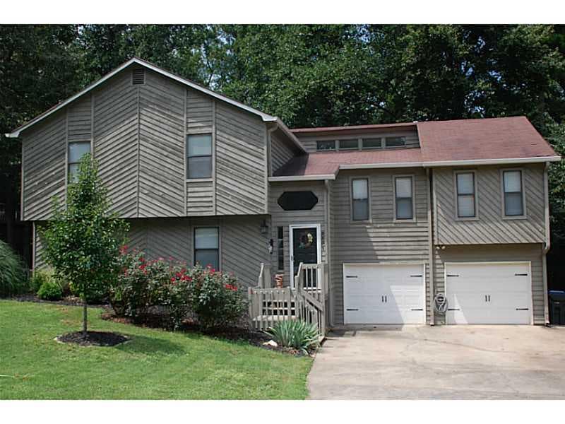 4 bedroom, 2,312 sq ft single family residence sold at 2301 LESSIE MAUDE Drive, Marietta, GA 30066
