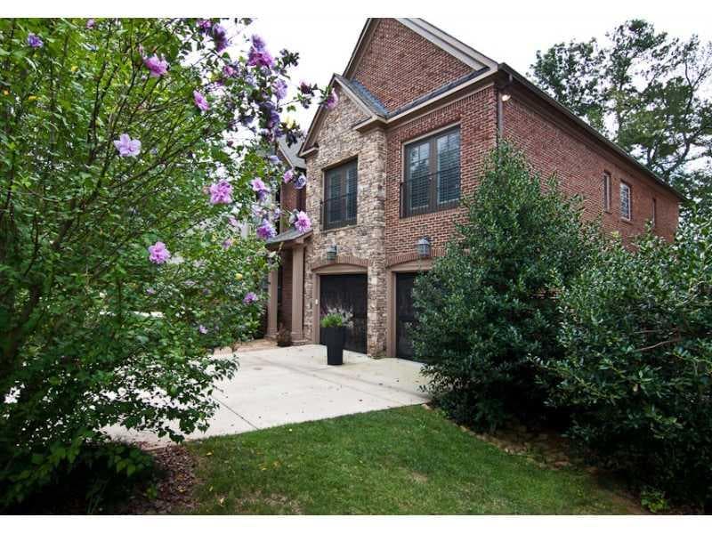 5 bedroom, 4,450 sq ft single family residence sold at 21 Cliftwood Drive, Atlanta, GA 30328