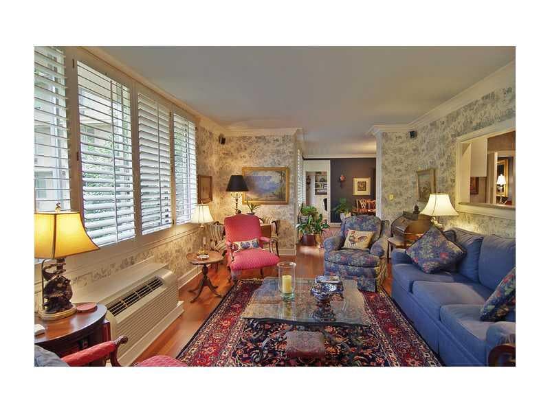 2 bedroom, 1,890 sq ft condominium sold at 2637 Peachtree Road 101, Atlanta, GA 30305
