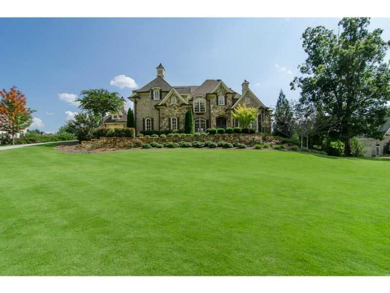 4935 Spruce Bluff Drive, Sandy Springs, GA 30350 — most recent listing photo