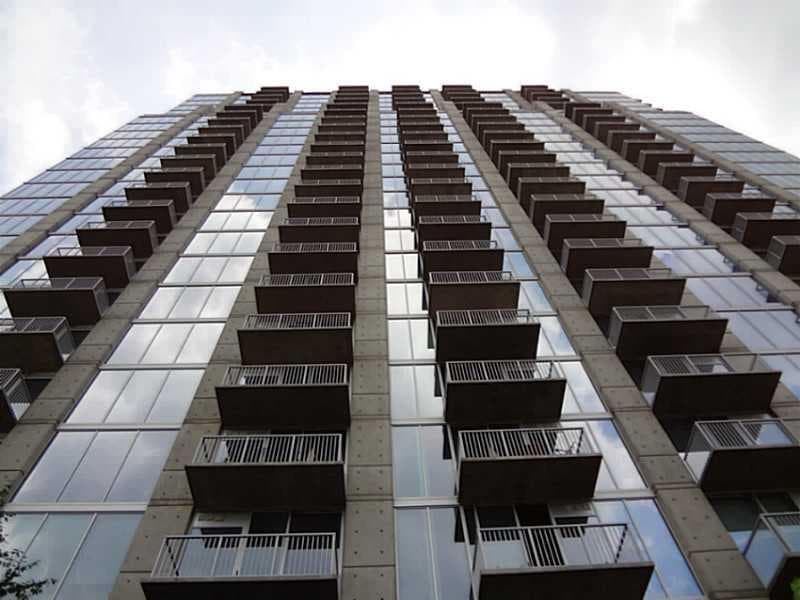 2 bedroom, 927 sq ft condominium sold at 855 Peachtree Street 3408, Atlanta, GA 30308