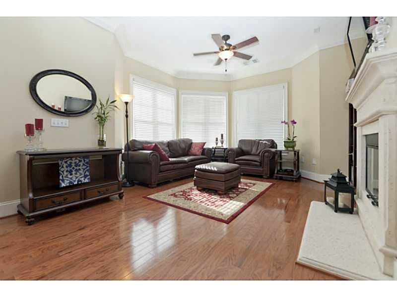 2 bedroom, 1,401 sq ft condominium sold at 3635 E Paces Circle 1219, Atlanta, GA 30326
