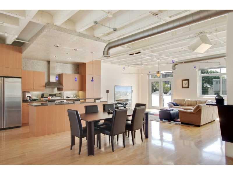2 bedroom, 1,550 sq ft condominium sold at 805 Peachtree Street 201, Atlanta, GA 30308