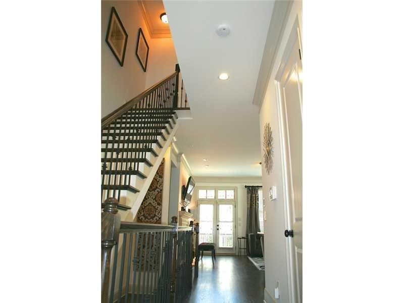 3 bedroom, 2,218 sq ft townhouse sold at 490 Ansley Way 403, Atlanta, GA 30324