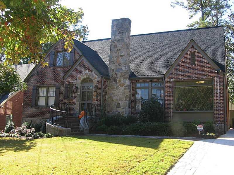 5 bedroom, 3,674 sq ft single family residence sold at 1177 Reeder Circle, Atlanta, GA 30306