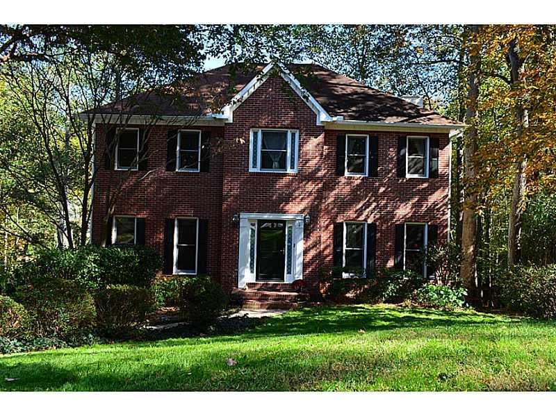 4 bedroom, 2,470 sq ft single family residence sold at 2404 Woodbridge Drive, Marietta, GA 30066