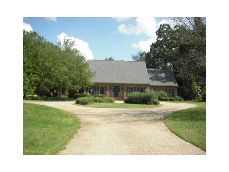 136 Woodlake Drive, Gainesville, GA 30506 — most recent listing photo