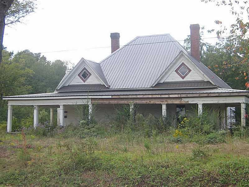 3 bedroom, 1,936 sq ft single family residence sold at 410 Center Point Road, Carrollton, GA 30117