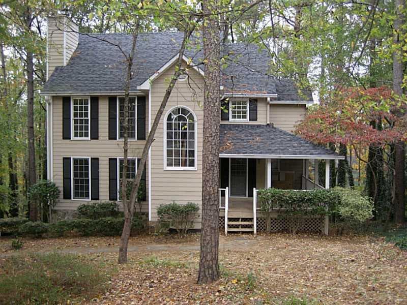 3 bedroom, 1,776 sq ft single family residence sold at 136 Plantation Trace, Woodstock, GA 30188