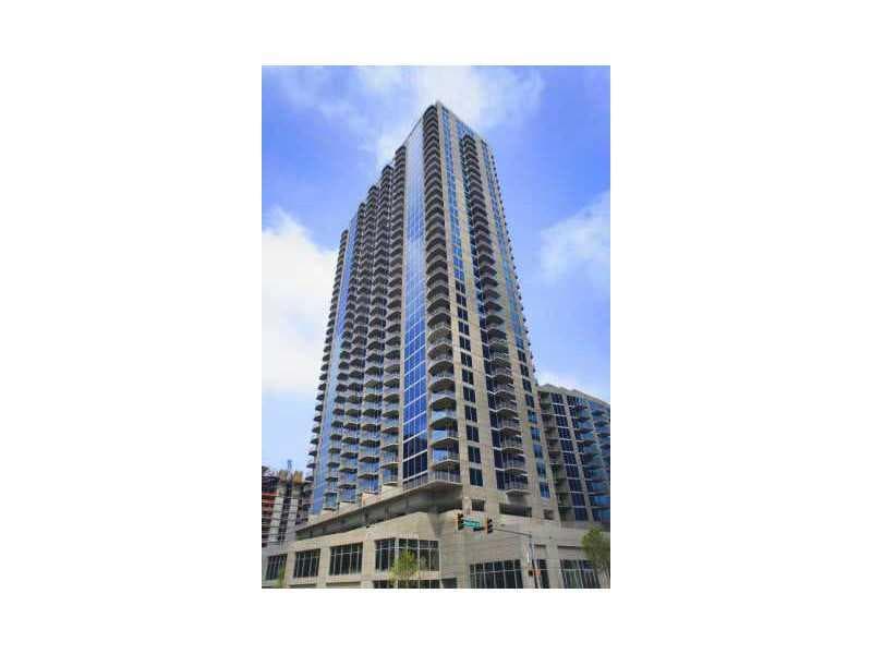 2 bedroom, 1,127 sq ft condominium sold at 400 W Peachtree Street 1413, Atlanta, GA 30308