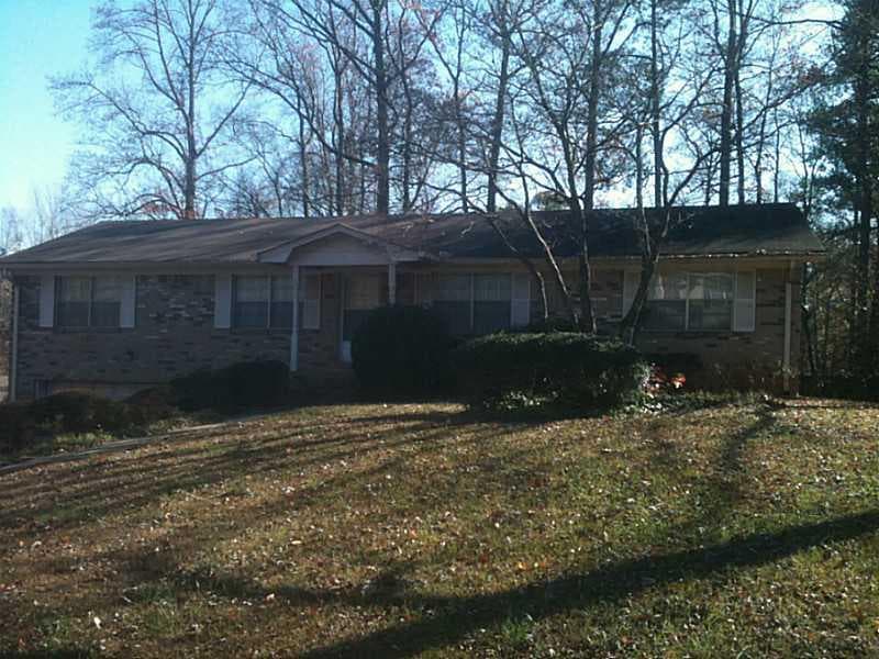 3 bedroom, 1,680 sq ft single family residence sold at 3905 Green Forest Lane, Smyrna, GA 30082