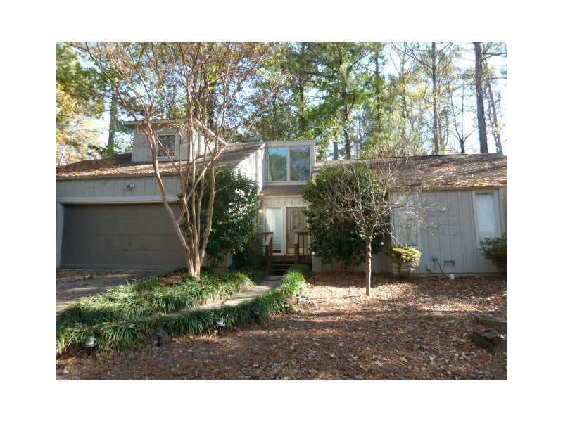 4 bedroom, 2,385 sq ft single family residence sold at 230 Trailmore Court, Roswell, GA 30075