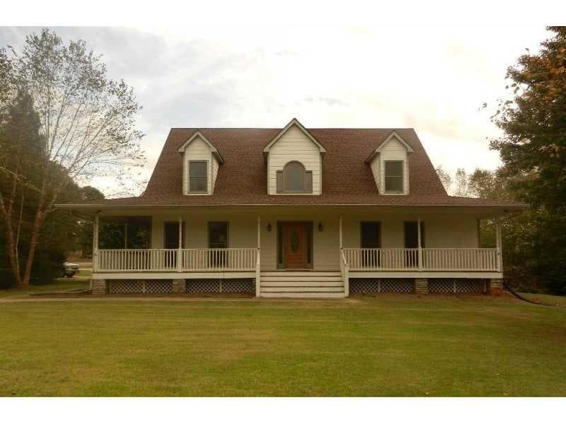 3 bedroom single family residence sold at 6889 Woodstock Road, Acworth, GA 30102