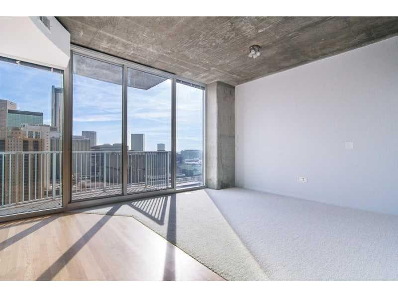 1 bedroom, 730 sq ft condominium sold at 400 W Peachtree Street 2410, Atlanta, GA 30308