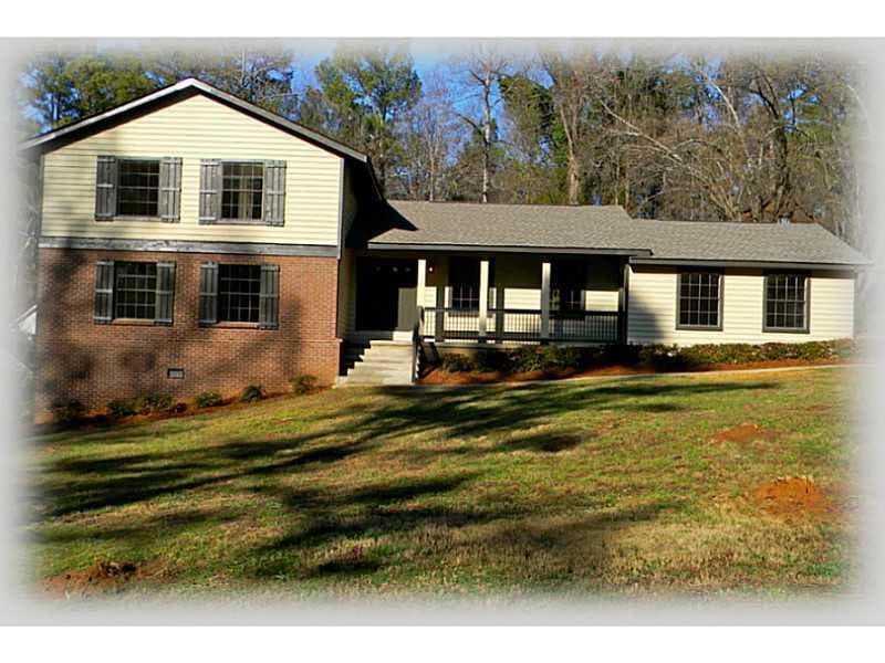 5 bedroom, 2,400 sq ft single family residence sold at 9630 Pine Thicket Way, Roswell, GA 30075