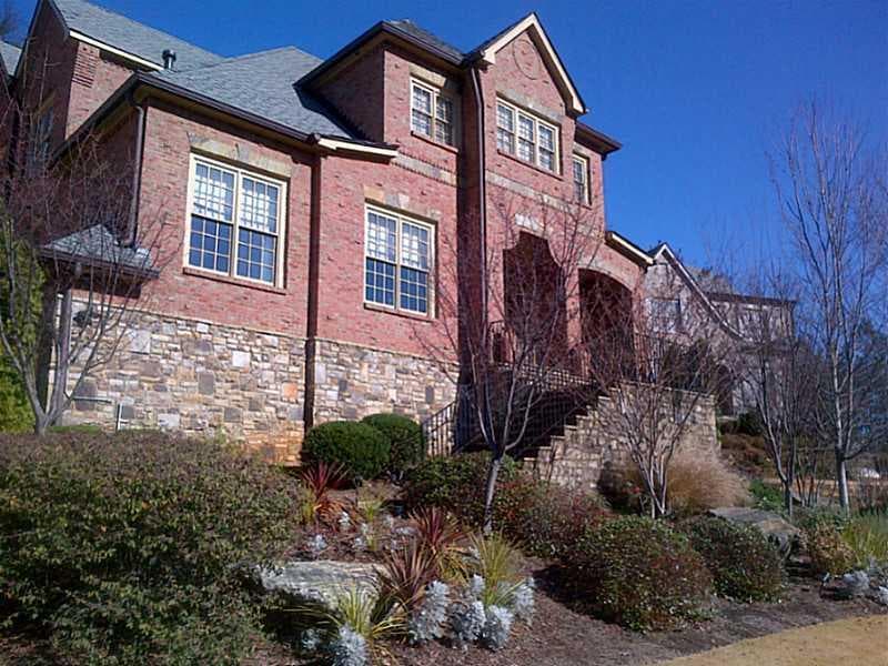 5 bedroom, 4,237 sq ft single family residence sold at 1160 Buckhead Valley Court, Atlanta, GA 30324
