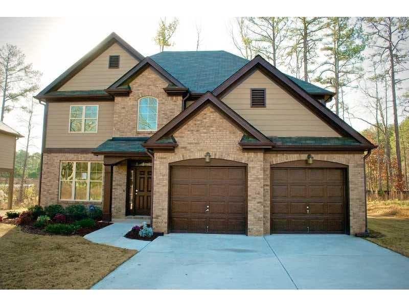 3913 Dunaire Drive, Stone Mountain, GA 30083 — most recent listing photo