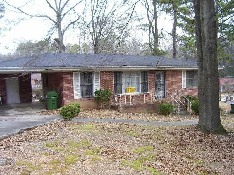 2381 Lilla Circle, Atlanta, GA 30310 — most recent listing photo