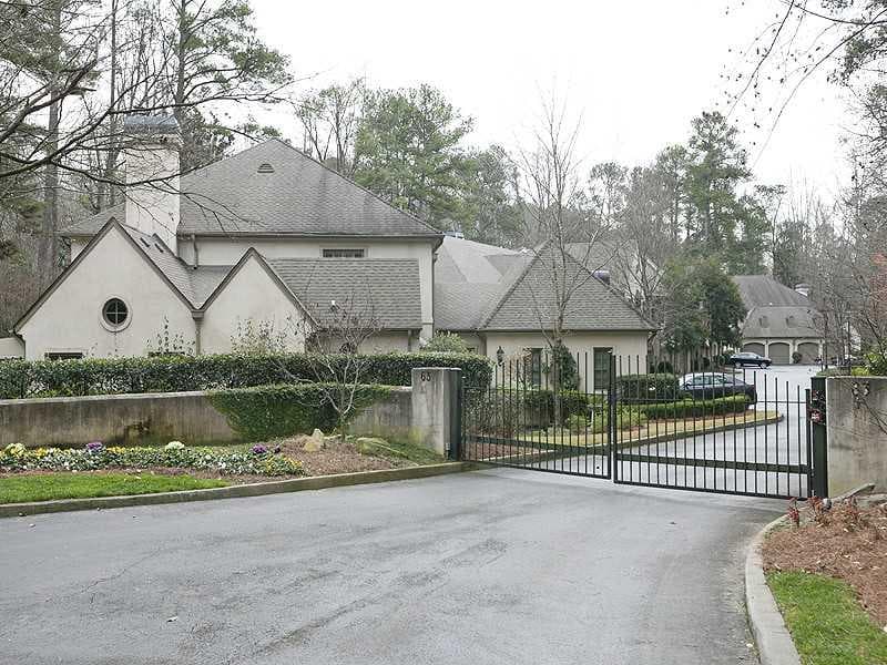 3 bedroom, 3,377 sq ft townhouse sold at 63 W Wieuca Road 2, Atlanta, GA 30342