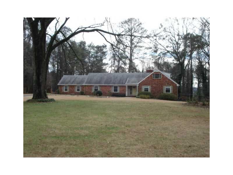 2730 DUKE OF GLOUCESTER, East Point, GA 30344 — most recent listing photo