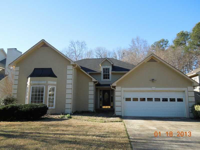 4 bedroom, 3,308 sq ft single family residence sold at 8980 Terrace Club Drive, Roswell, GA 30076
