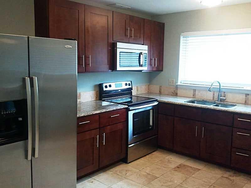 3 bedroom, 1,310 sq ft condominium sold at 4266 Roswell Road F4, Atlanta, GA 30342
