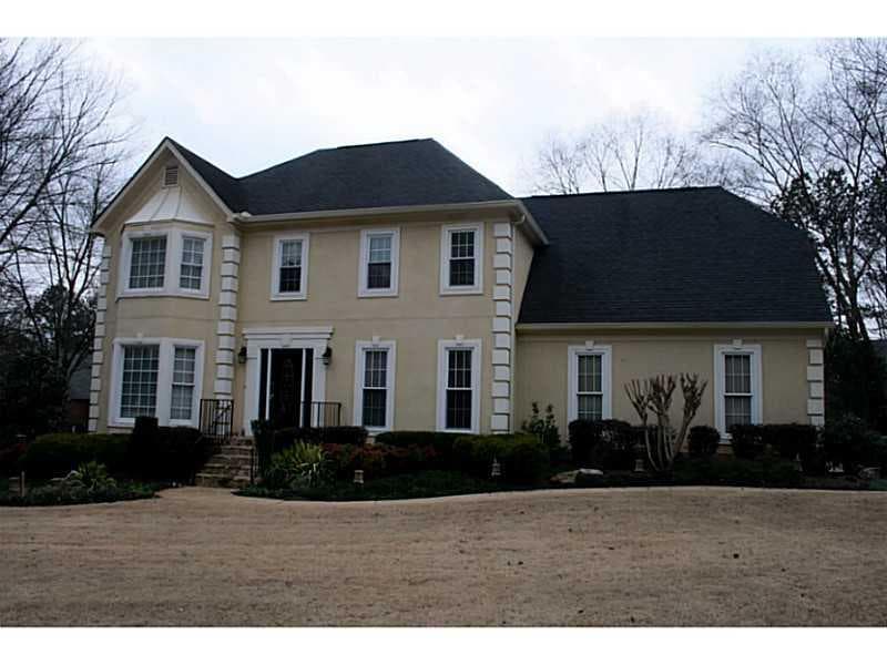 4 bedroom single family residence sold at 12505 Crabapple Tree Court, Alpharetta, GA 30004
