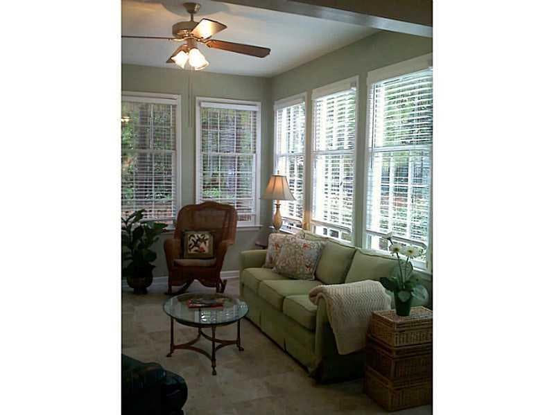 2 bedroom condominium sold at 136 Victoria Way 136, Roswell, GA 30075