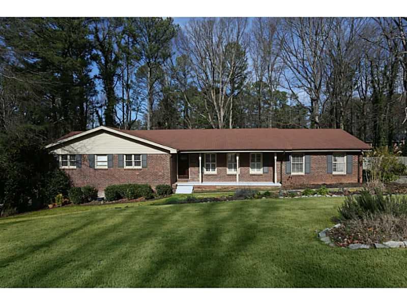 3 bedroom, 1,985 sq ft single family residence sold at 2466 Glenbonnie Drive, Atlanta, GA 30360