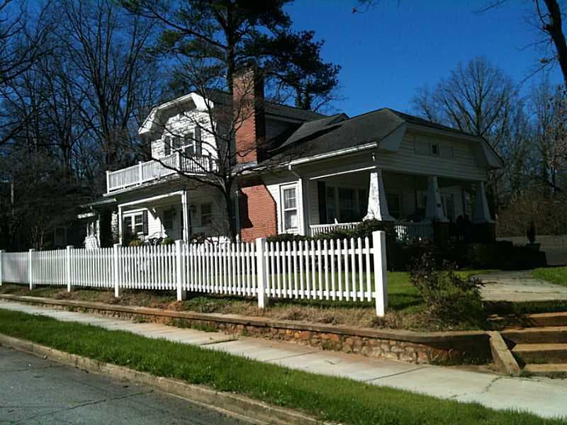4 bedroom, 1,966 sq ft single family residence sold at 3327 College Street, College Park, GA 30337