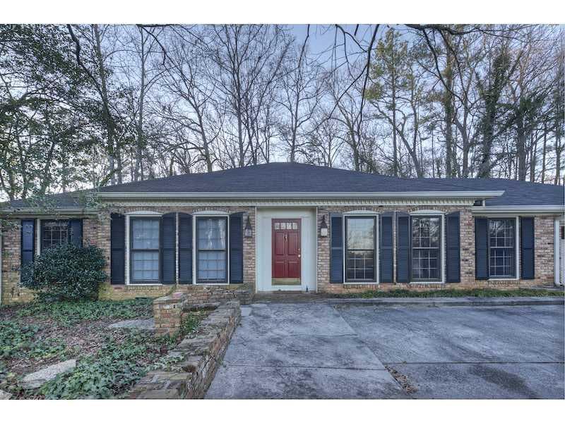 3 bedroom, 1,708 sq ft single family residence sold at 2925 Paces Lake Court, Atlanta, GA 30339