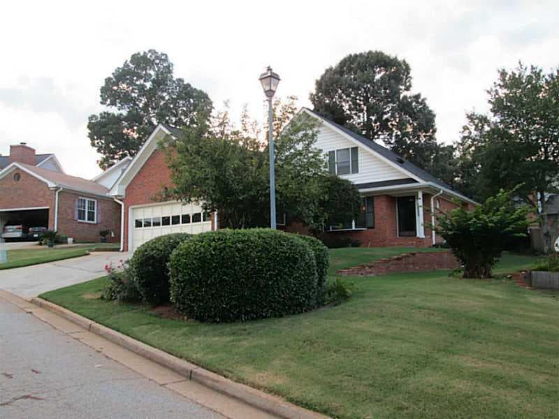 4498 Hunters Terrace, Stone Mountain, GA 30083 — most recent listing photo