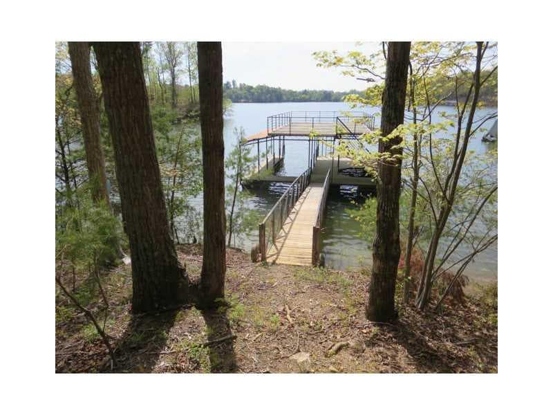 single family residence sold at 2299 Skyline Drive, Gainesville, GA 30501