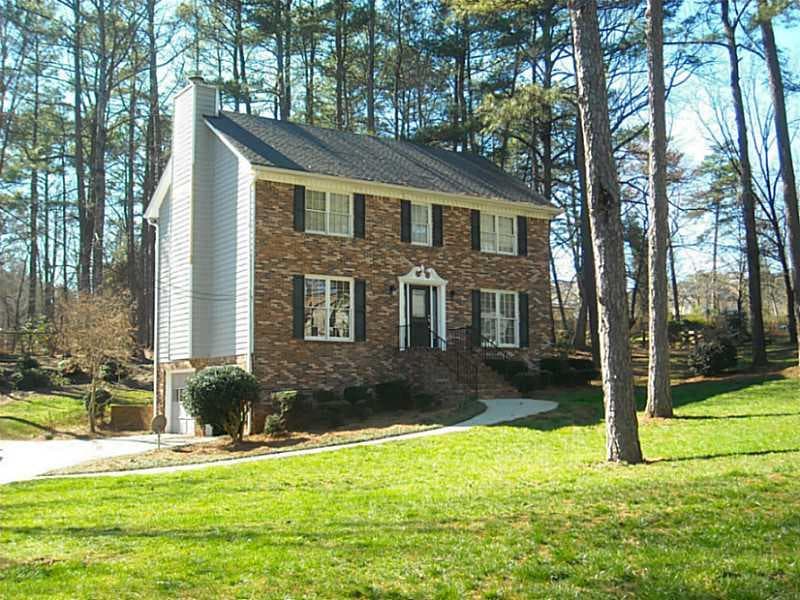 4 bedroom, 3,028 sq ft single family residence sold at 601 Cricket Hill Trail, Lawrenceville, GA 30044