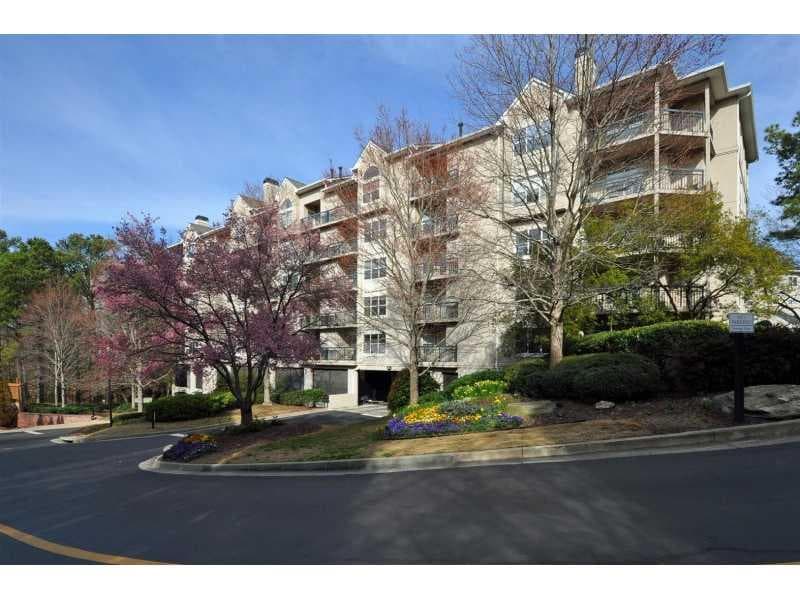 2 bedroom, 1,160 sq ft condominium sold at 1301 River Green Drive 1301, Atlanta, GA 30327