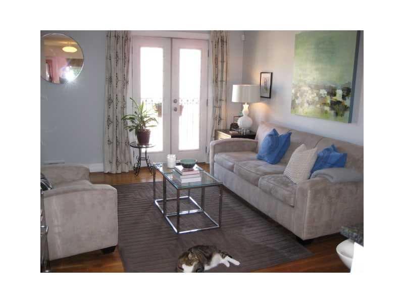 2 bedroom, 812 sq ft condominium sold at 2023 Oakview Road 321, Atlanta, GA 30317