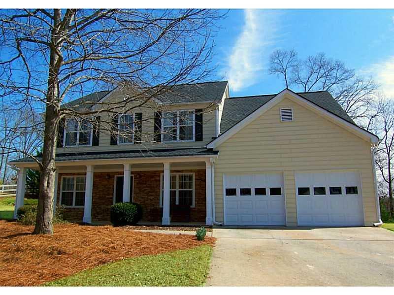 3 bedroom, 2,446 sq ft single family residence sold at 7670 Lanier View Ridge, Cumming, GA 30041