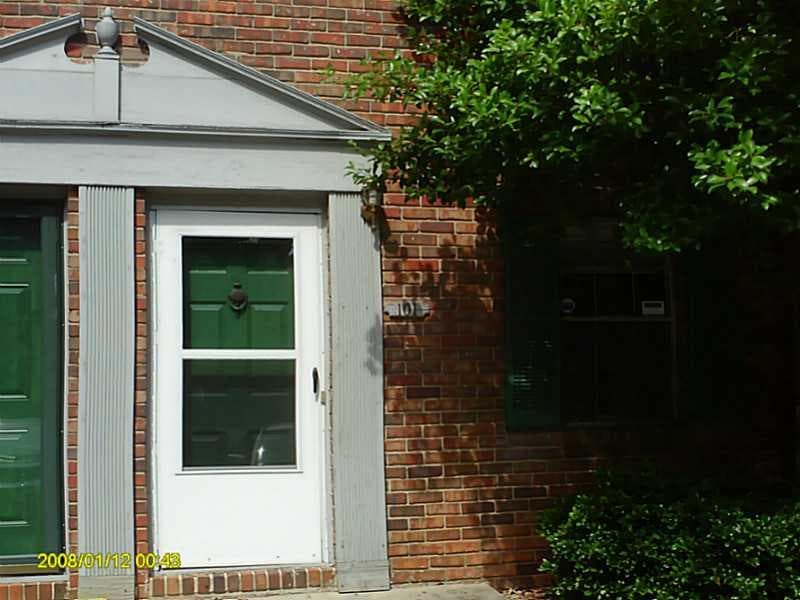 2 bedroom townhouse sold at 101 Plantation Drive 19G, Clarkston, GA 30021