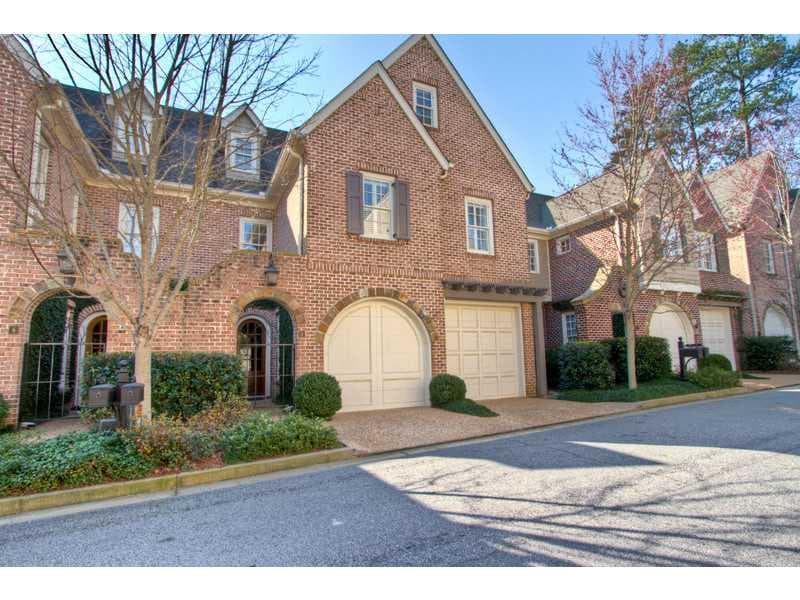 3 bedroom, 3,520 sq ft townhouse sold at 2070 Howell Mill Road 5, Atlanta, GA 30318