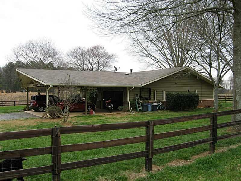 3 bedroom single family residence sold at 290 Mullinax Road, Alpharetta, GA 30004