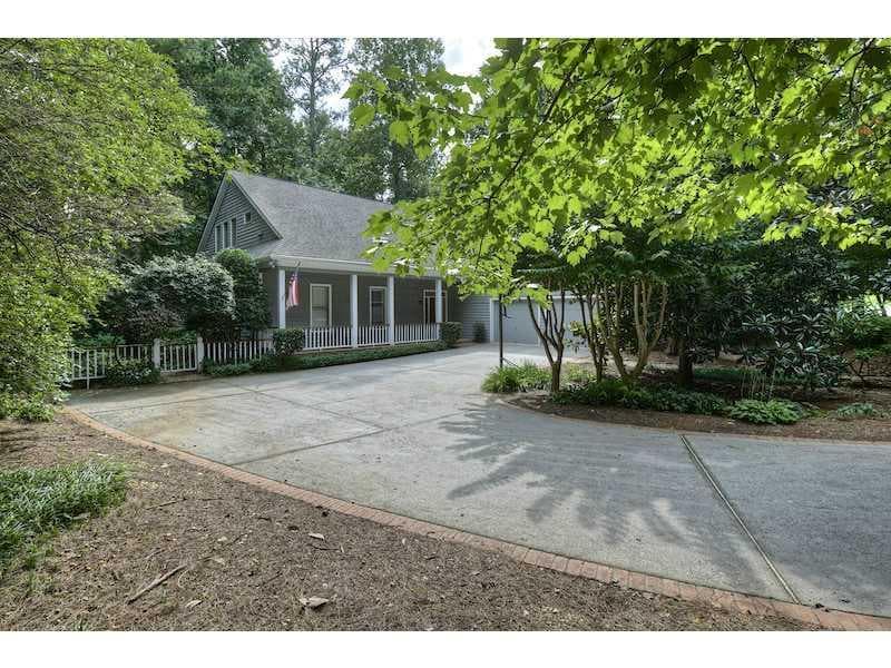 6 bedroom, 5,462 sq ft single family residence sold at 5480 E Idlewood Lane, Atlanta, GA 30327