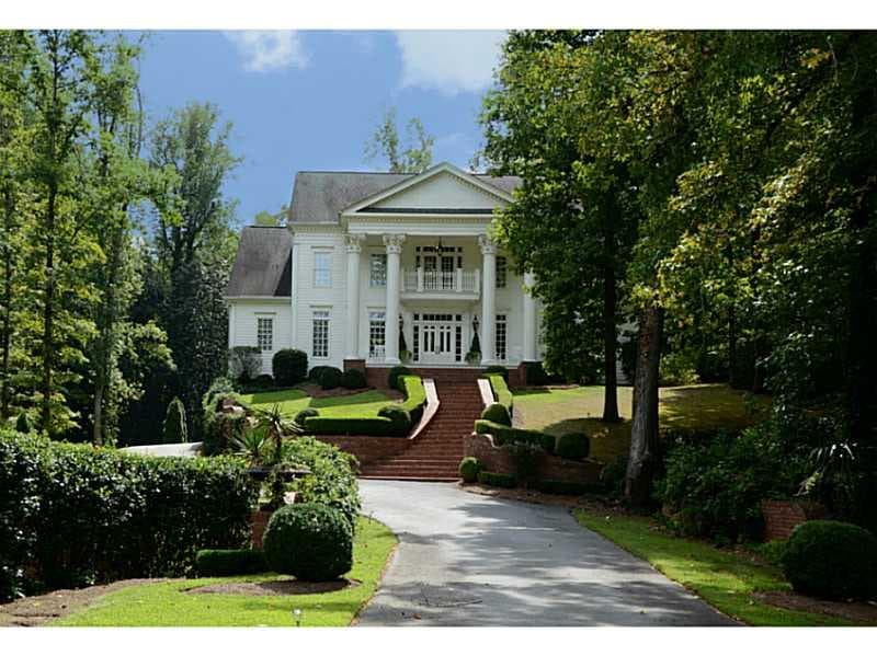5 bedroom, 7,100 sq ft single family residence sold at 510 Londonberry Road, Atlanta, GA 30327