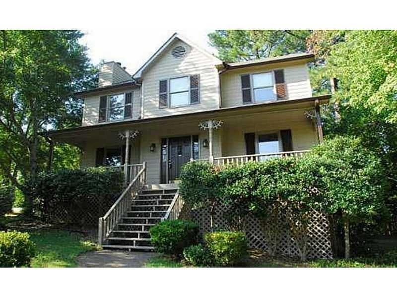 3 bedroom, 1,832 sq ft single family residence sold at 3365 N Alexis Court, Marietta, GA 30066