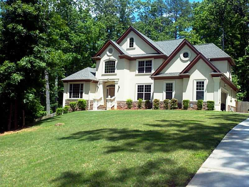 4 bedroom, 4,005 sq ft single family residence sold at 3760 High Point Lane, Atlanta, GA 30331