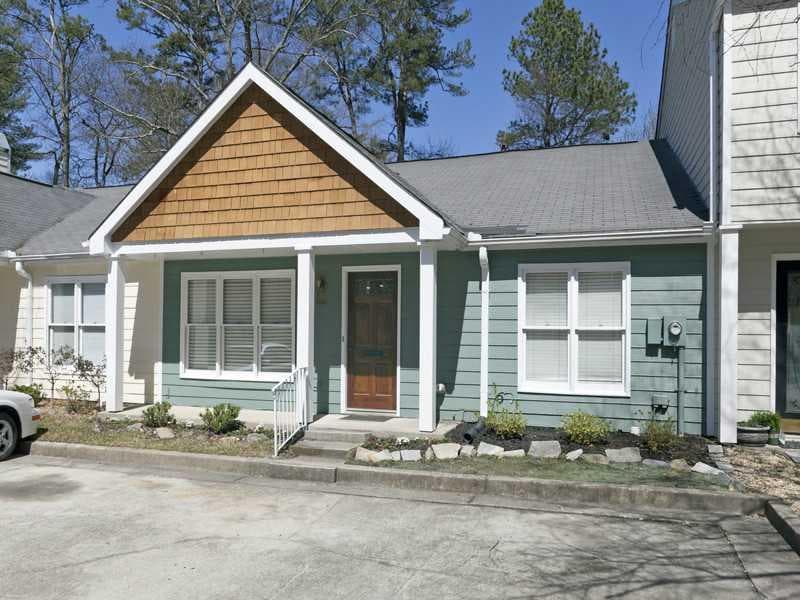 2 bedroom, 1,350 sq ft townhouse sold at 1836 S Garden Court 1836, Atlanta, GA 30319