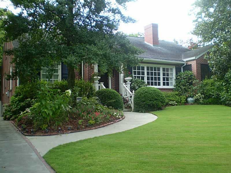 3 bedroom, 3,596 sq ft single family residence sold at 2689 Sharondale Drive, Atlanta, GA 30305