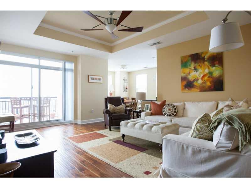 2 bedroom, 1,417 sq ft condominium sold at 325 E Paces Ferry Road 908, Atlanta, GA 30305