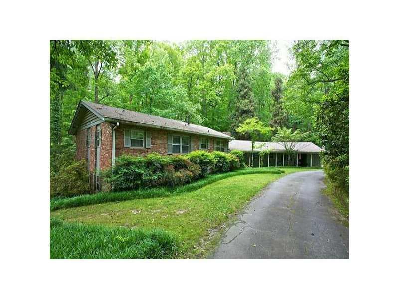 6 bedroom single family residence sold at 695 W Conway Drive, Atlanta, GA 30327