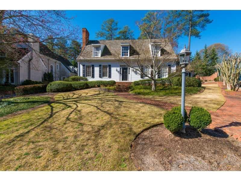 4 bedroom, 3,308 sq ft single family residence sold at 1075 Brookhaven Square, Atlanta, GA 30319